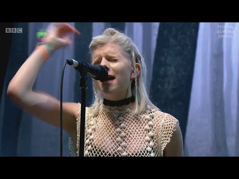 AURORA - UNDER STARS | LEGENDADO (Glastonbury Live)