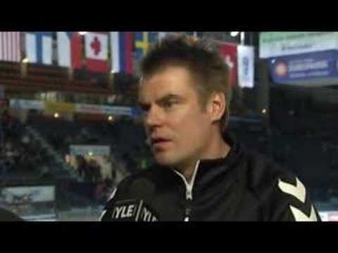 FIN-CZE 1999 goal by Hlavac