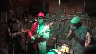 Steve Groves Spanish Band - Shut The Front Door