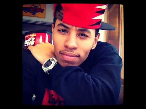 Driicky Graham ft Sunnie Gypsy-Snapbacks and Tattoos REMIX