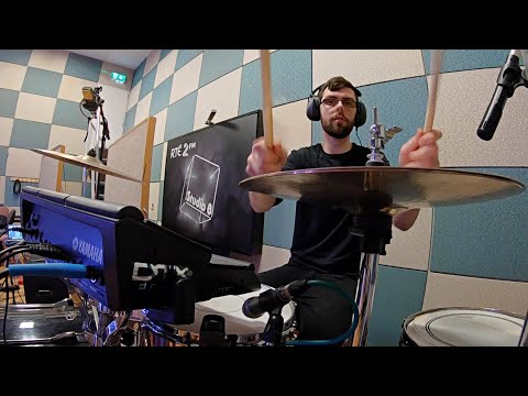 Donal Bowens | Bobbi Arlo - No Idea (RTE Studio 8 Drum Cam)
