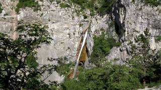 preview picture of video 'Cascata val Rosandra - Canon EOS 7D - Full HD 1080p'