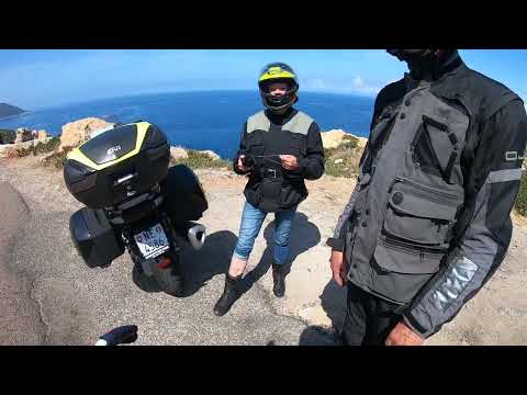 Korsika Küstenstraße bei Calvi mit Motorrad Juni 2022