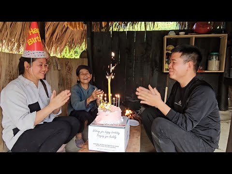 The homeless girl had her first birthday celebrated by the old woman and Mr. Khang.