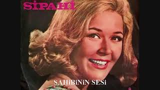 Nesrin Sipahi - Gözleri aşka gülen