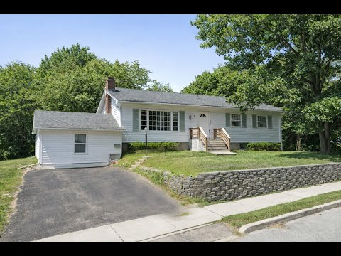5 bedroom, 1.75 bathroom house (29 East Terrace) property video