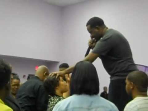 PRAISE BREAK DURING ALTAR CALL @THE 2012 J-SQUAD YOUTH EXPLOSION