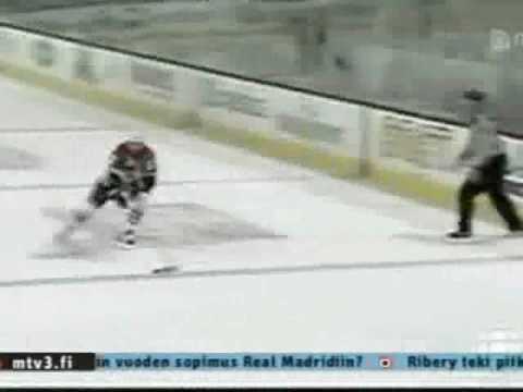 Ville Leino läpiajo