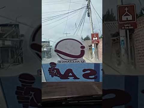 Llegando a #SanAntoniodeBayushig de #Penipe #Chimborazo salió un sujeto belicoso a "saludarnos"