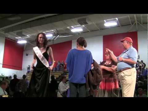 Mia Orosco ~ 2012 National Oldtime Fiddlers Contest ~ Championship Division ~  Mia Poses for Awards