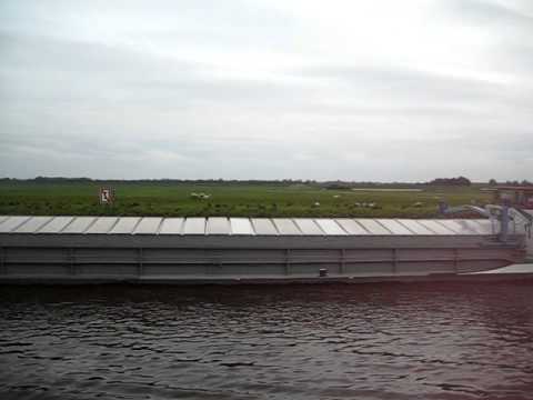 Vorbeifahrt Binnenschiff Anna - GMS - 02318658 am Schreibpegel Reithörne auf der Hunte