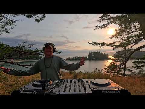 bryn liedl - cabin breaks set (sunshine coast)