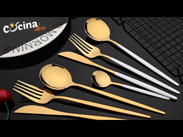 Vídeo relacionado con Cubiertos Grabados Personalizados, Juego de 4 Piezas, Juego de Cubiertos de Acero Inoxidable Grabados, Cubiertos Personalizados para Adultos, Tenedor, Cuchillo, Cuchara y Cucharilla (Plata)