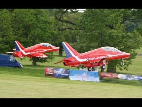 ②  FLIGHTLINE COMPILATION VIDEO OF WESTON PARK RC MODEL AIRCRAFT SHOW / STEVE & MATT BISHOP - 2013