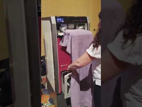 FoldiMate at CES 2018