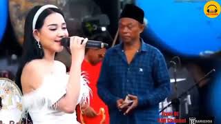 Download lagu Aurora Live Jakarta Feat Lala Widi Ojo di bandeng bandeng ke mp3