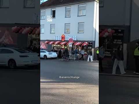 Riesen-Schlange in Waiblingen: 1.500 Döner für 1 Cent