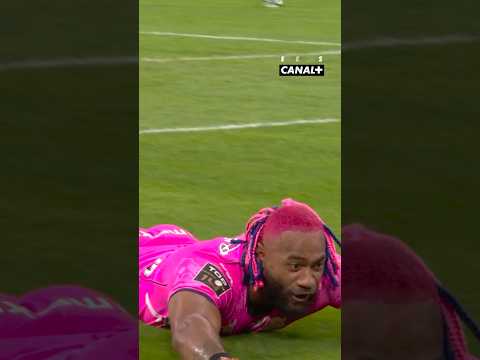 Dakuvaqa sort les cannes pour conclure cette magnifique action collective de Paris 😮‍💨 #rugby