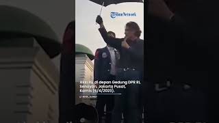'Turut Berduka Cita' Jefri Nichol Ikut Aksi Demo Mahasiswa Tolak UU Cipta Kerja di Gedung DPR