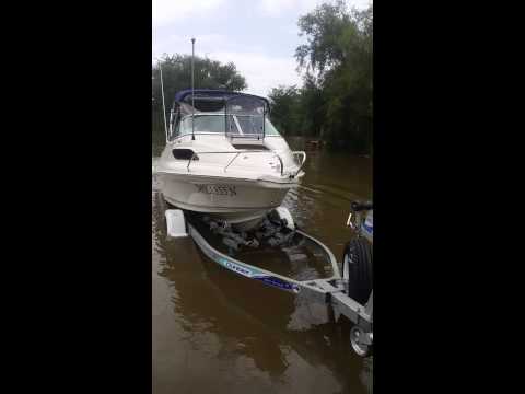 Learn how to drive on to the trailer.