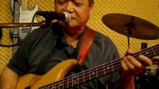 Daddy singing &quot;Daddy&#39;s Home&quot;