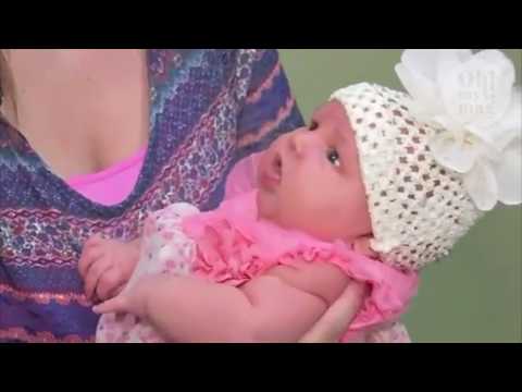 Elle accouche d'une petite fille d'environ 5 kilos