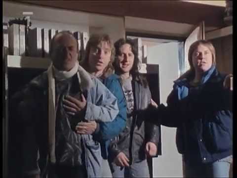 Olympic -  Kazdy Chvilku Taha Pilku -Klip