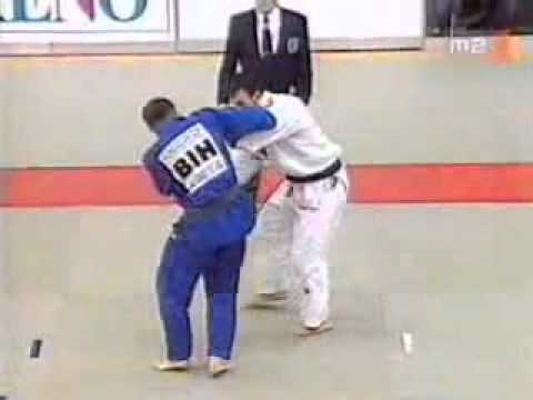 JUDO 2003 World Cup: Amel Mekic (BIH) - Gyorgy Kosztolanczy (HUN)