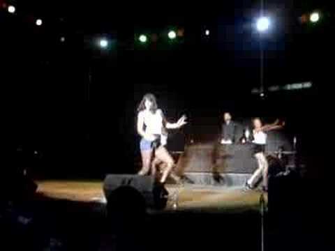 Kelly Rowland Live in Bahrain
