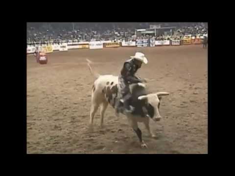 Cody Custer vs Chief - 00 PBR Albuquerque (88 pts)