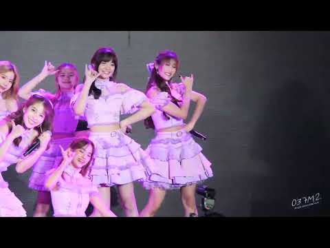 BNK48 Peak - Believers @ The Magical Christmas, The EmQuartier [Fancam 4K 60p] 221225