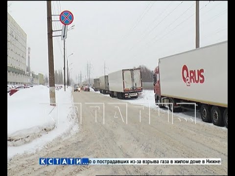Сотни фур парализовали движение в Сормовском районе