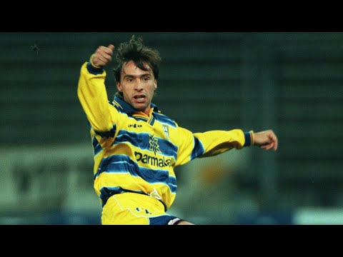 Enrico Chiesa ● Best Goals/Skills [Rare Footage]