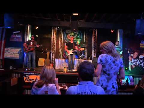 Live Music at Fiddle and Steel Guitar Bar in Nashville