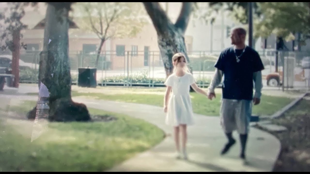 Five Finger Death Punch - Brighter Side Of Grey - Official Lyric Video - YouTube