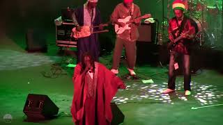 Tiken Jah Fakoly - "Ouvrez les frontières"