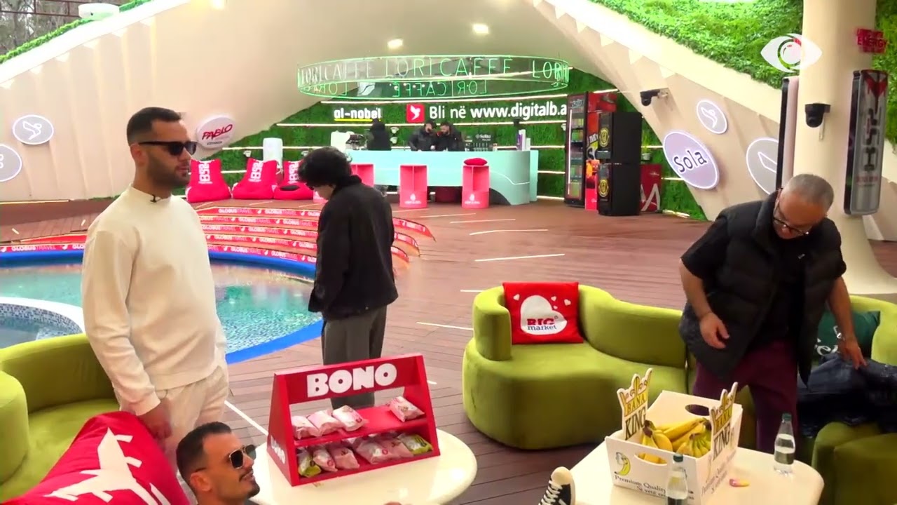 Ti je i barabartë.../ Debat mes Rogertit, Mateos dhe Stenaldos