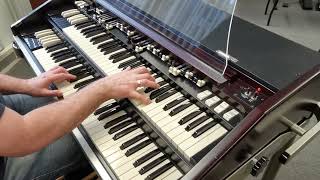 Video thumbnail for Hammond B-3 Portable mk2 - Dirk Van der Linden by Hudebnicentrum