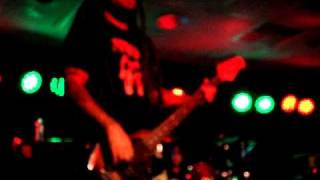 SMILE EMPTY SOUL DRUMMER PUKING DURING "WALKING AWAY" THE FIELDHOUSE SPRINGFIELD IL 2010!!!