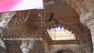 Babulnath Temple in Mumbai