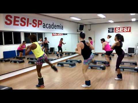 Ginástica localizada: Aula de local no SESI de Santos - video 2