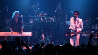 Daryl Hall &amp; Chromeo- Momma&#39;s Boy Bonnaroo HD