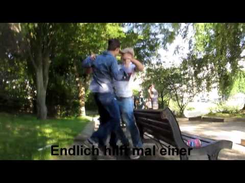 SCHLÄGEREI AUF DER STRASSE ! - Soziales Experiment Teil 1