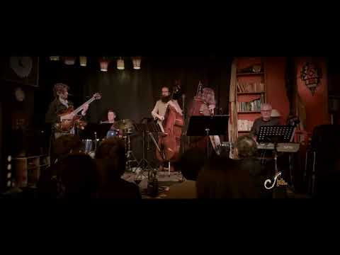 Bella Groove - Bananas (Live)