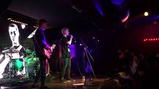 THE CAGE / Wonderwall - Oasis