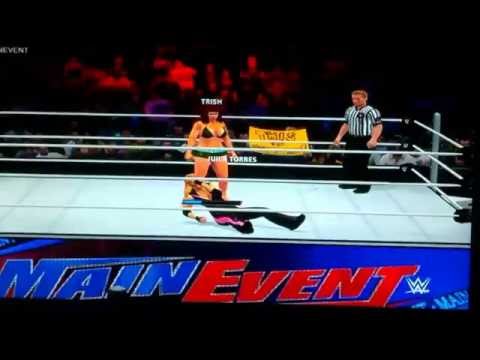 Trish Stratus vs eve torre