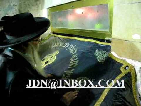 Tsanzer Rebbe in Miron Cheshvan 5770