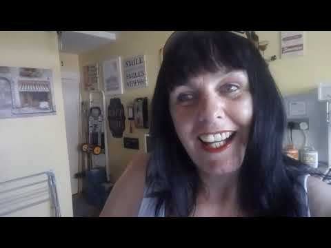 Me & My Cat Lucy😹😘(Me laughing😂)06/08/19