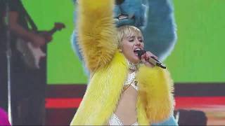 Miley Cyrus - On My Own (Live at the Bangerz Tour)