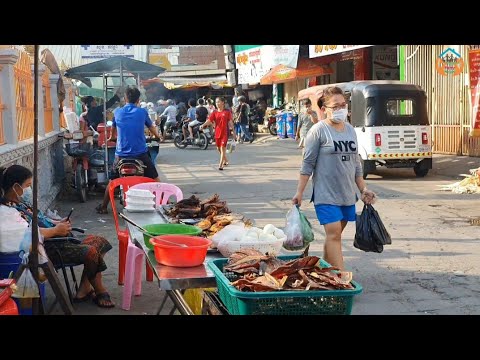 ទឹកអំពៅធម្មជាតិផ្អែមនិងត្រីអាំងបាយកញ្ចប់មានលក់នៅជាប់របងវត្ដសន្សំកុសល/Sugarcane juice/Grilled fish